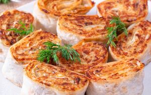 Для блюда вам понадобятся пять круглых лавашей