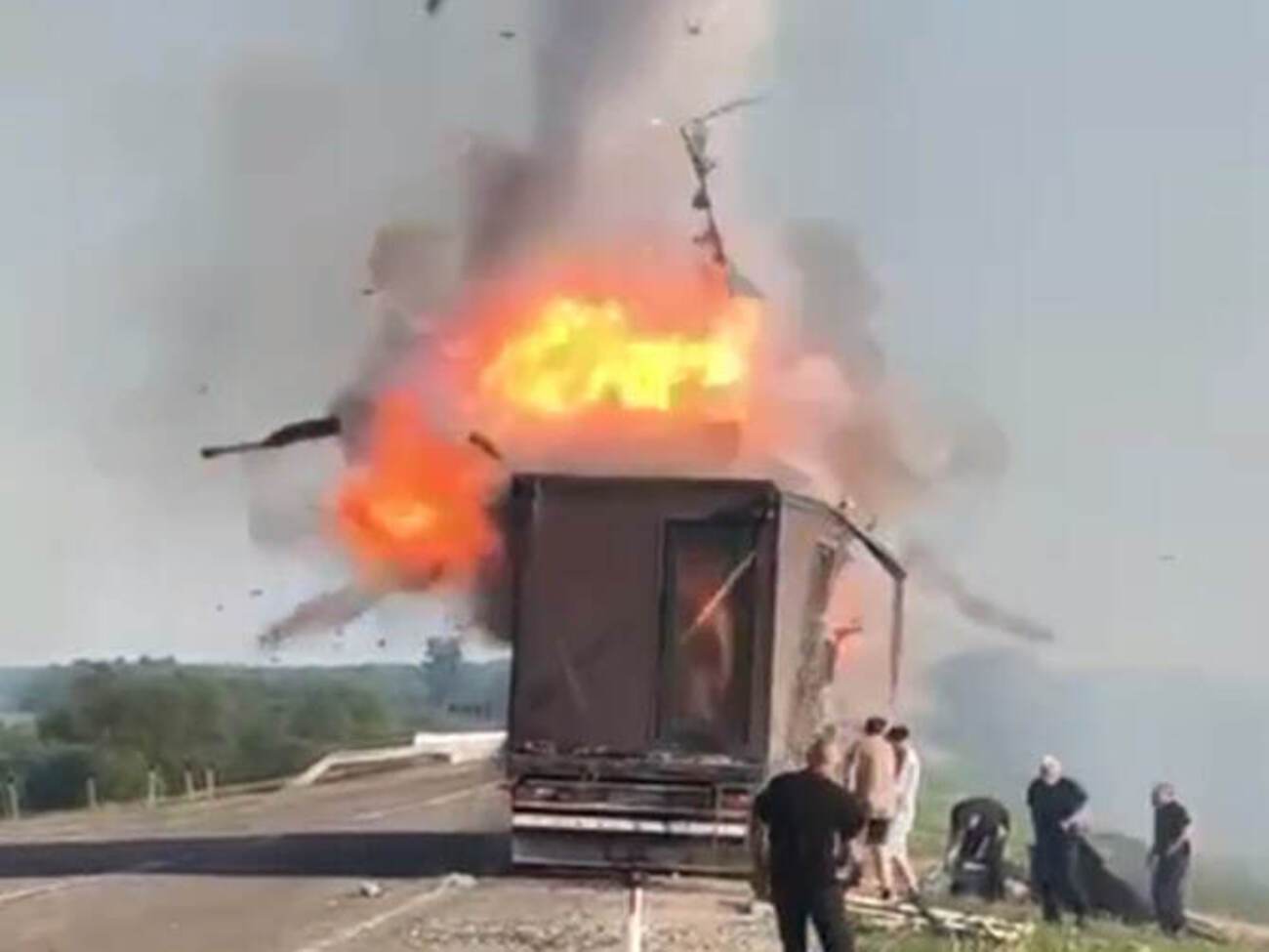 Росіянин заліз у фуру із дронами