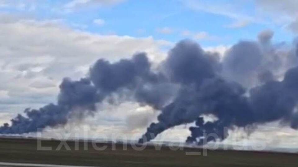 У міноборони РФ заявили про "загоряння кількох одиниць авіаційної техніки"