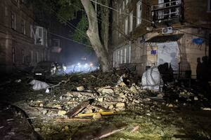 Человек погиб в результате попадания в жилой дом