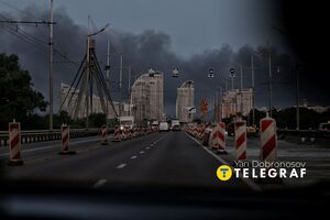 Влада Києва повідомила, що внаслідок нічної російської атаки є пошкодження в семи районах із 10