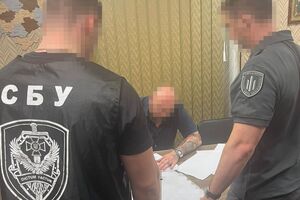 Чиновник завысил цену на армейские кровати на 30%
