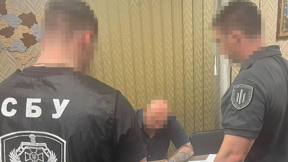 Чиновник завысил цену на армейские кровати на 30%