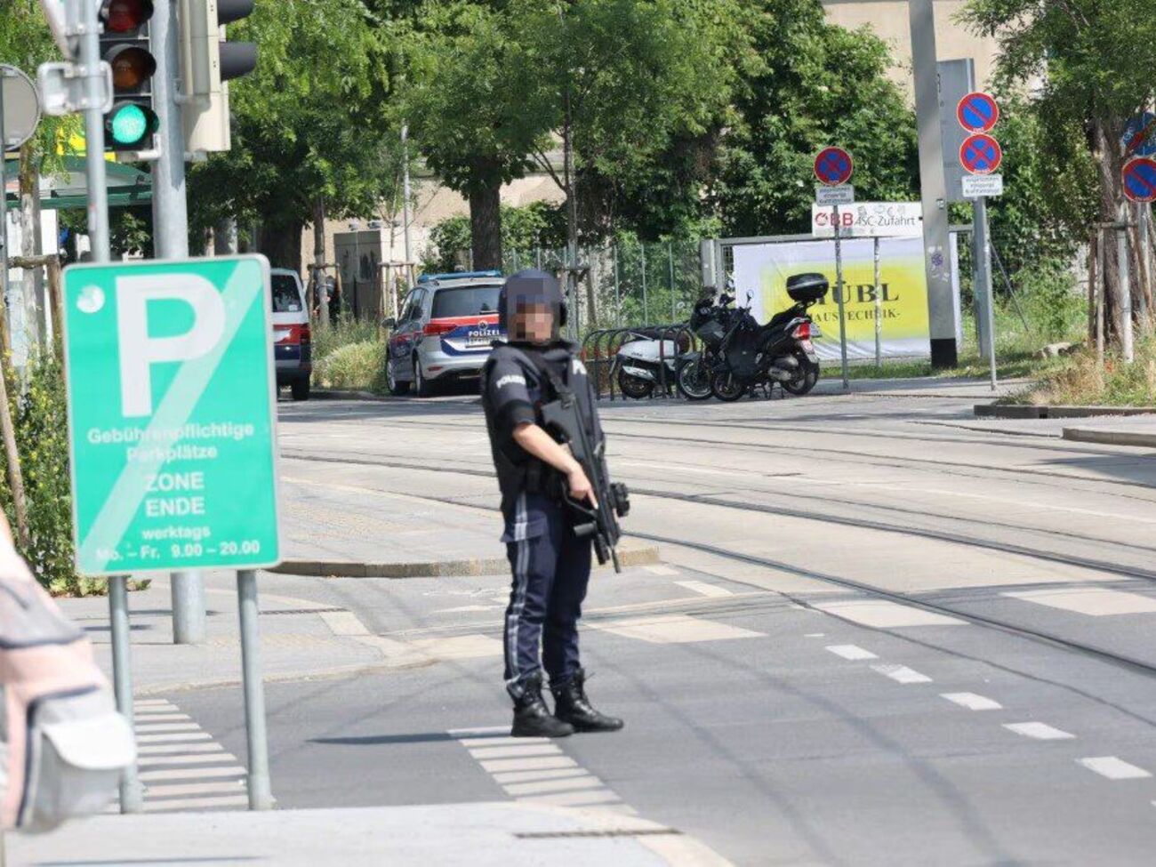 Полиция объявила о завершении операции