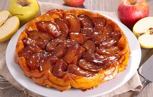 Для цього яблучного пирога не потрібна духовка