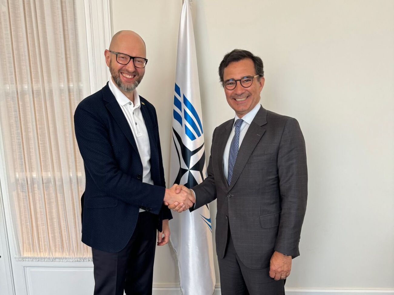 Яценюк провів зустріч із президентом Парламентської асамблеї НАТО