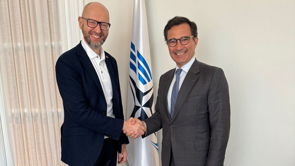 Яценюк провів зустріч із президентом Парламентської асамблеї НАТО