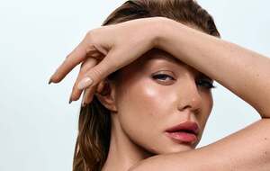 Тина Кароль выбирает блестящую одежду