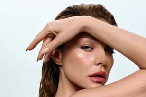 Тіна Кароль обирає блискуче вбрання