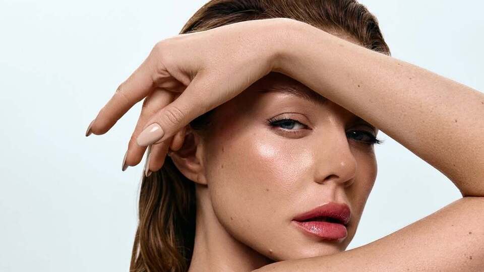 Тина Кароль выбирает блестящую одежду