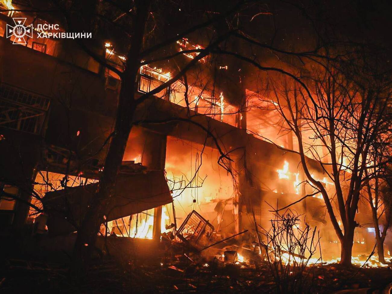 На местах попадания дронов в Харькове произошли пожары