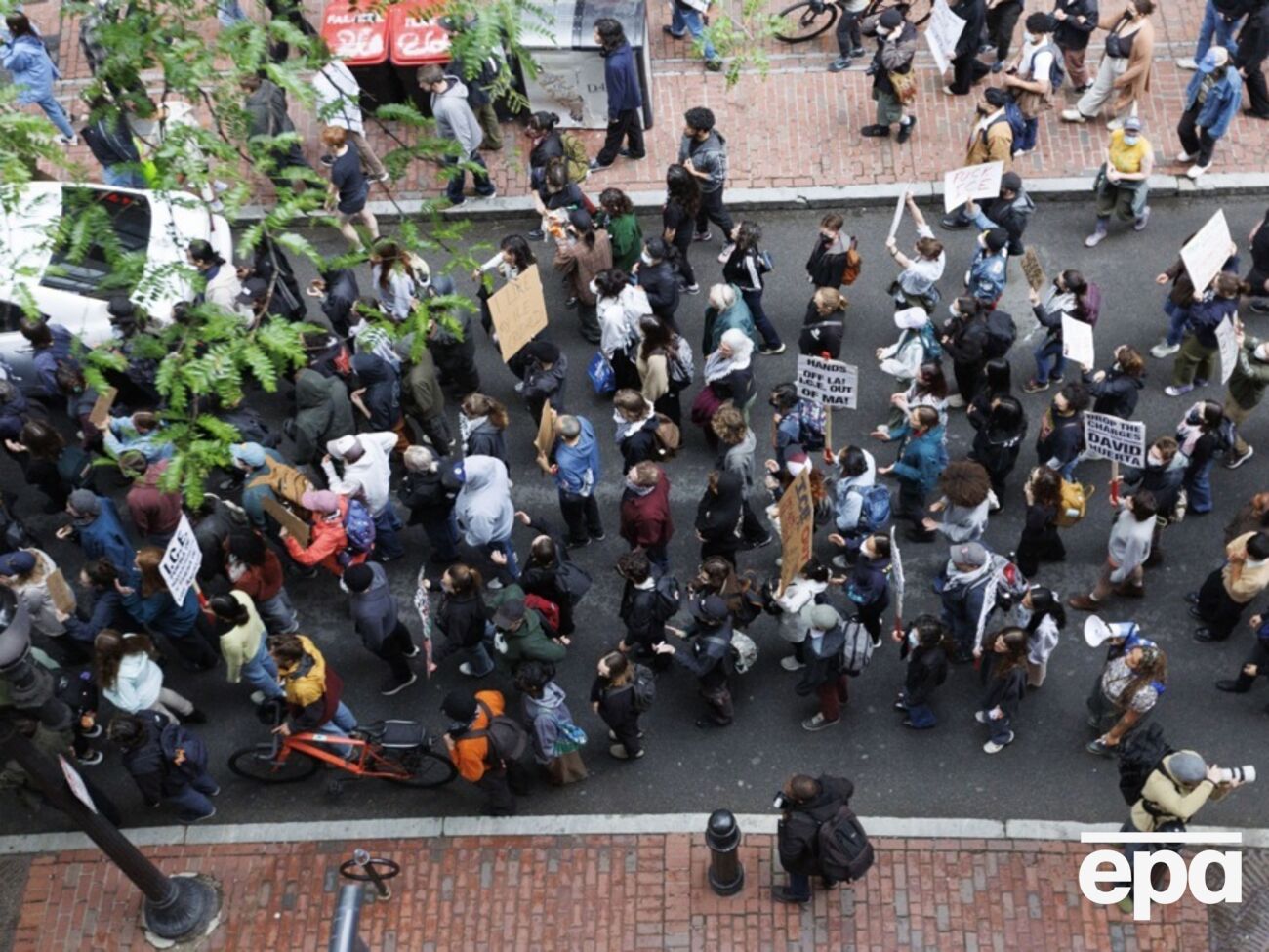 Ограничения в Лос-Анджелесе вступили в силу 10 июня в 20.00 по местному времени [6.00 по Киеву 11 июня]