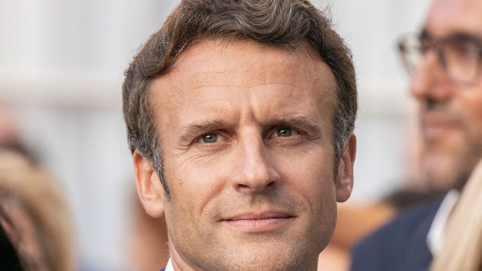 Макрон: Платформы способны проверять возраст. Сделаем это