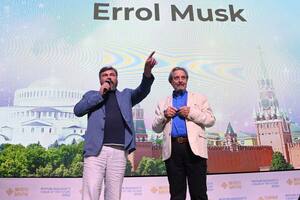 Малофеев согласился с отцом Маска о роботизации, отметив, какие именно роботы нужны РФ