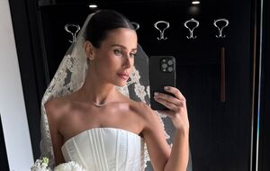 Филатова надела кружевную фату