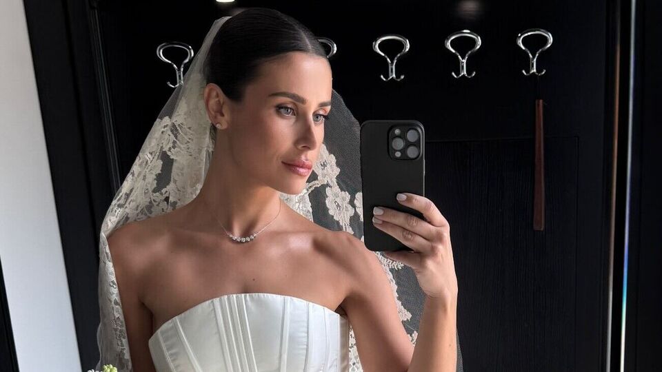 Филатова надела кружевную фату