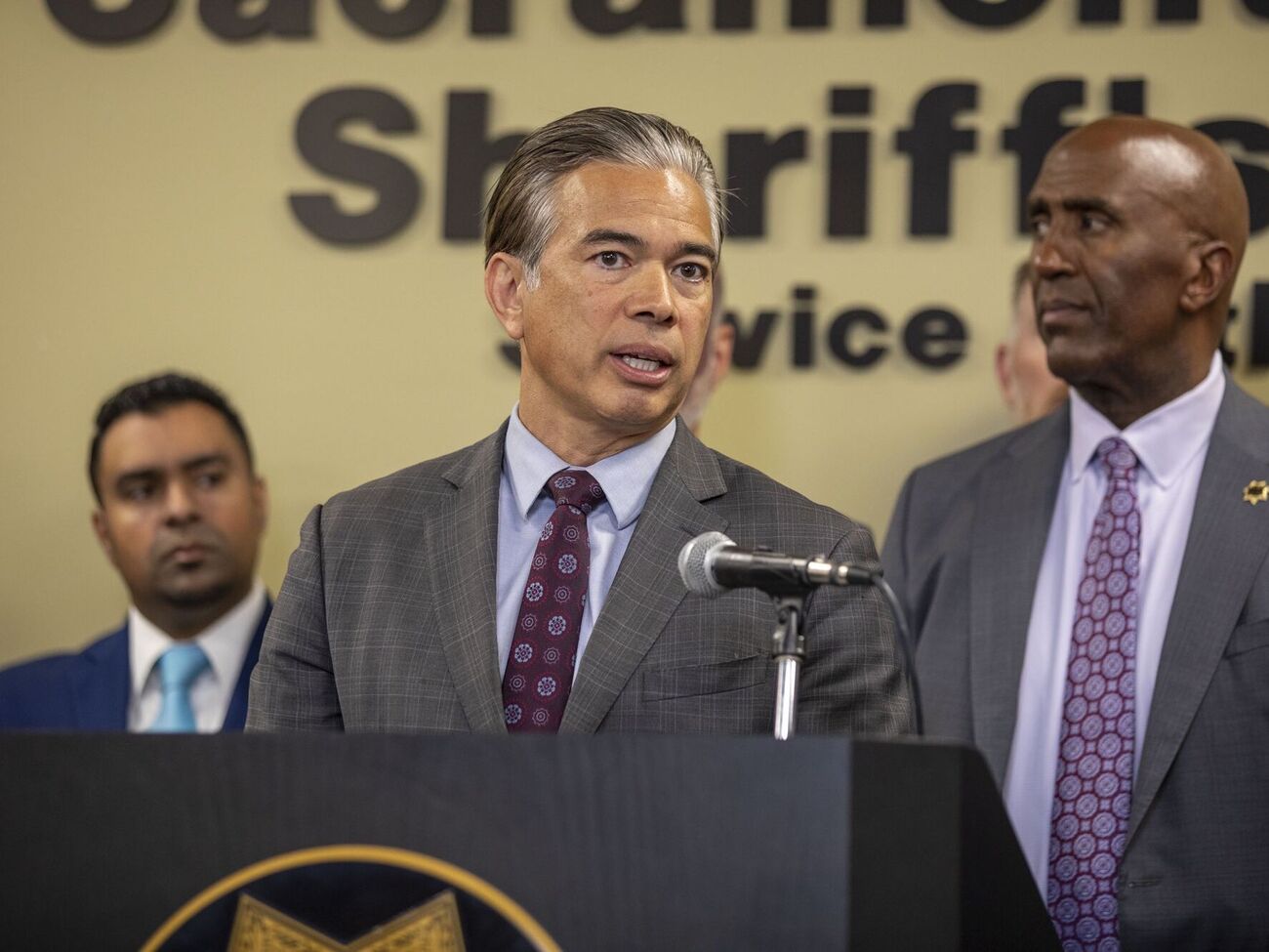 Бонта підкреслив, що метою позову є домогтися скасування в судовому порядку меморандуму Трампа про федералізацію Національної гвардії Каліфорнії