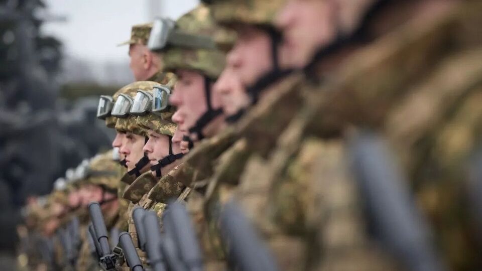 Лише одна частина НГУ закупила по 5 тис. кийків і наручників