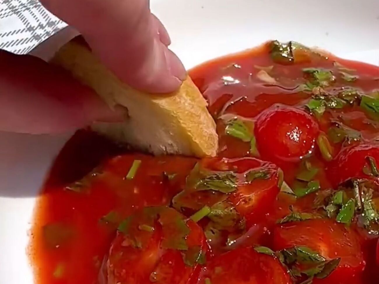 Закуска к шашлыку получается невероятно вкусная