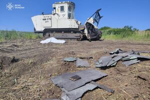 Унаслідок удару загинув піротехнік, ще двох його колег поранено