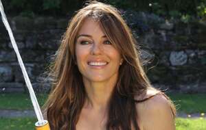 Герлі в день свого 60-річчя знялася без білизни й одягу. Дуже гаряче ню-фото