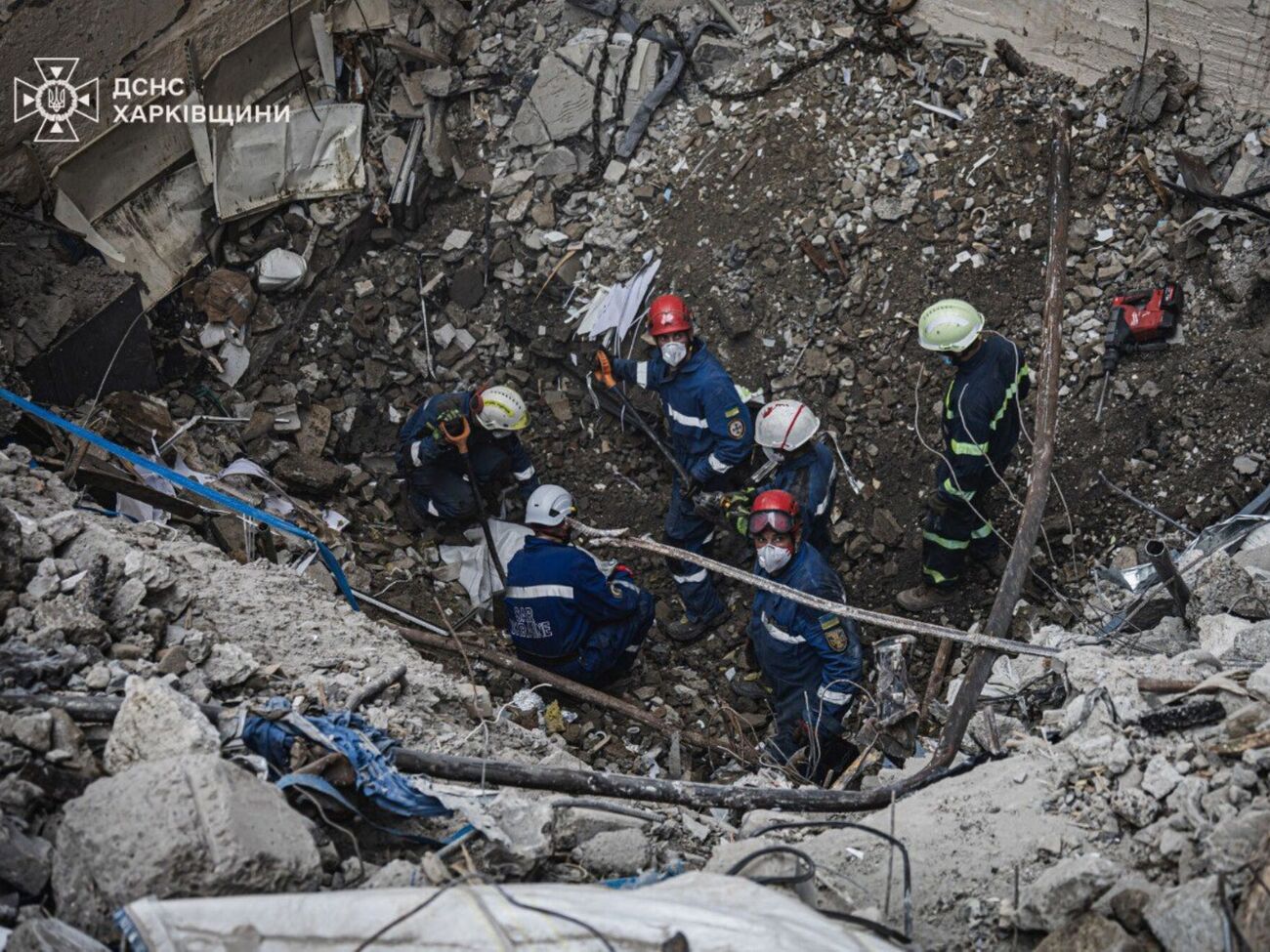 Зранку деблокували двох чоловіків, які працювали на підприємстві