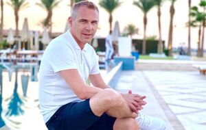 Після розголосу в мережі Авраменко не лише приховав геолокацію своєї сторінки, а й видалив або приховав скандальні публікації