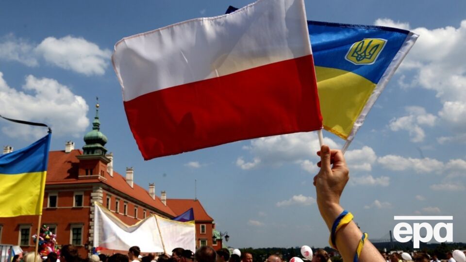 За даними звіту, українські біженці є активними працівниками, підприємцями і споживачами в Польщі