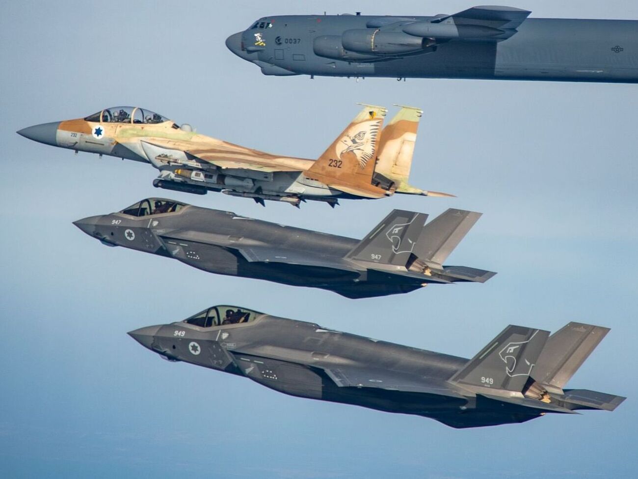 СМИ пишут, что было уже пять волн израильских ударов по Ирану