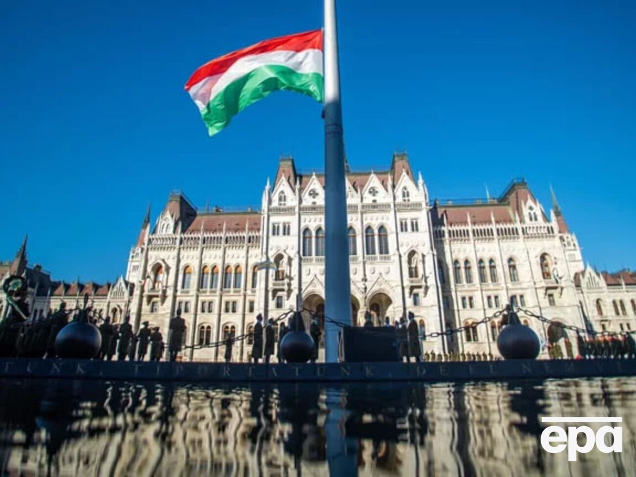 Как пишет VSquare, "это была политически мотивированная реакция"