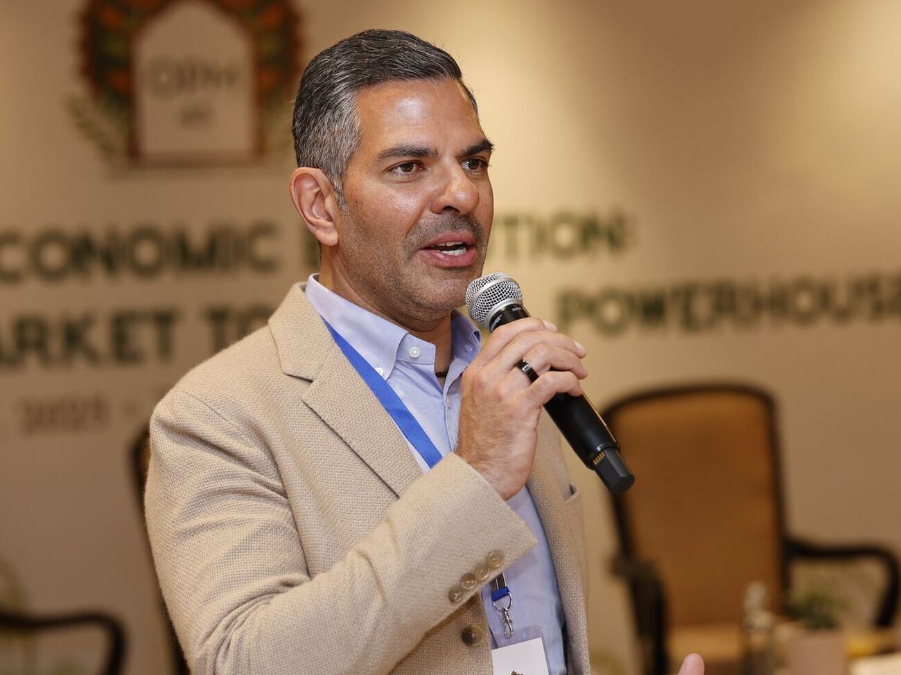 Капур умер во время игры в поло в клубе Guards Polo Club в Виндзоре