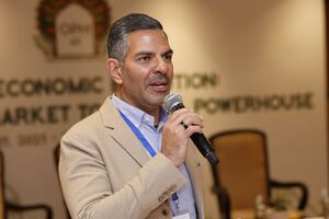 Капур умер во время игры в поло в клубе Guards Polo Club в Виндзоре