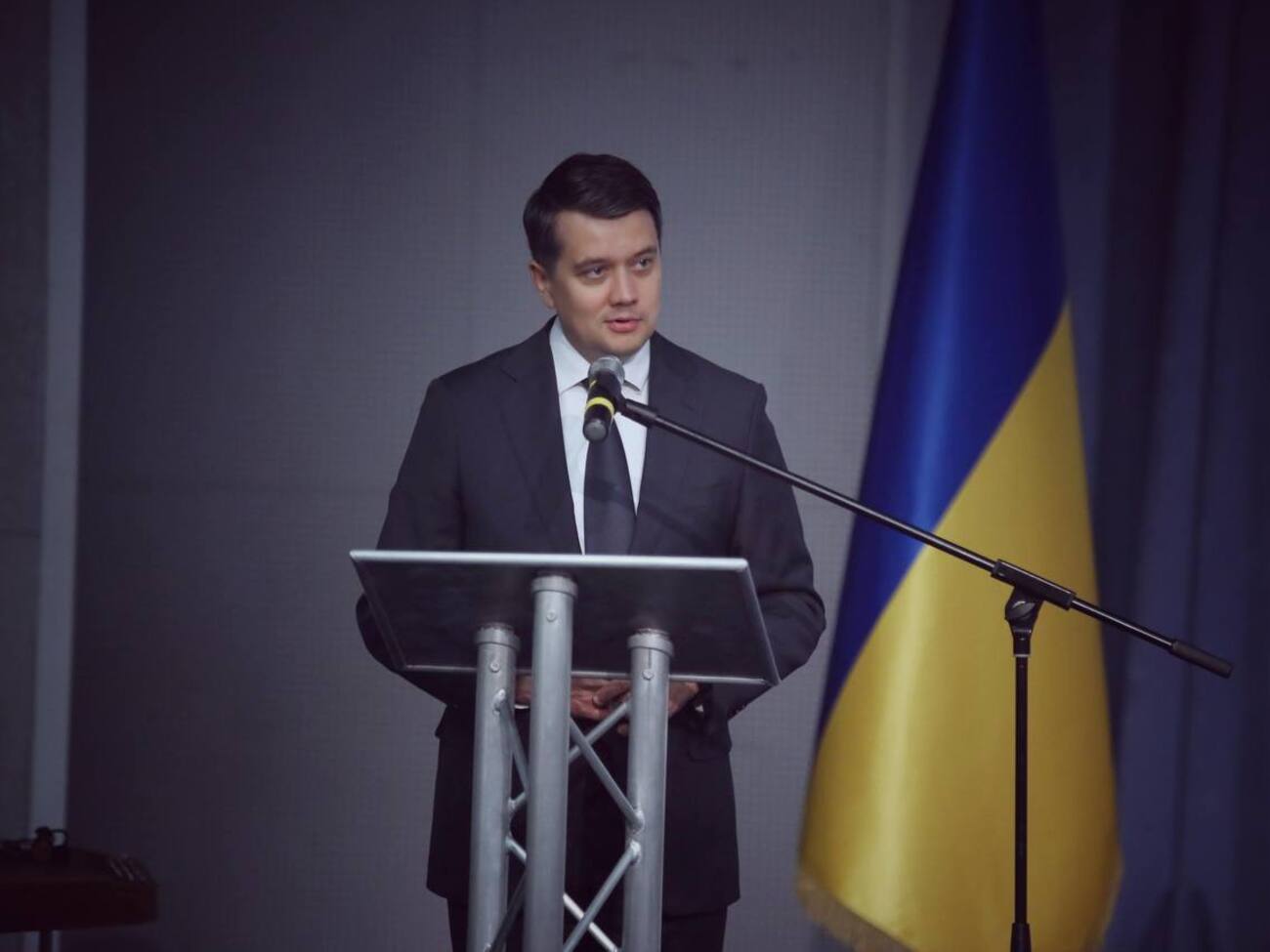 Разумков призвал Шмыгаля уйти в отставку