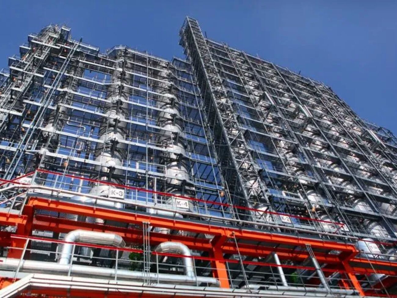 Украина регулярно атакует военные объекты на территории страны-агрессора РФ