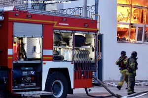 Гуманитарный хаб загорелся после атаки БПЛА