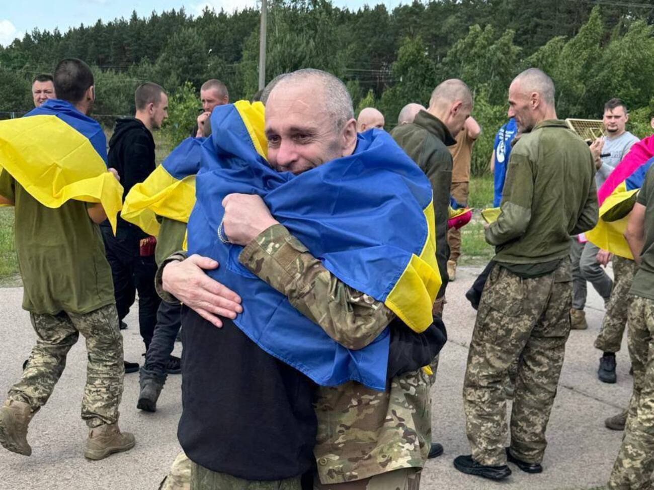 Більшість звільнених – офіцери