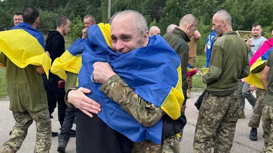 Більшість звільнених – офіцери