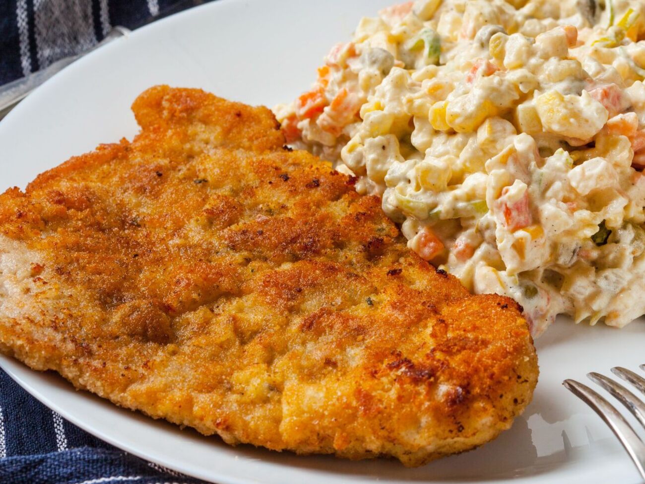 Для панировки понадобится 150 г сыра