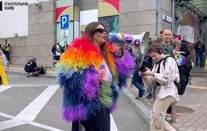 Быть собой – не преступление, декларировали участники прайда