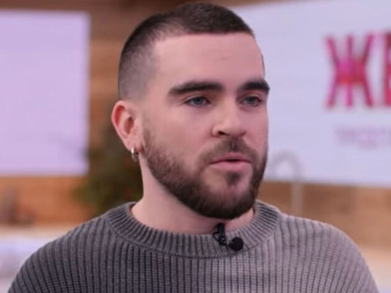 Wellboy у дитинстві займався з логопедом