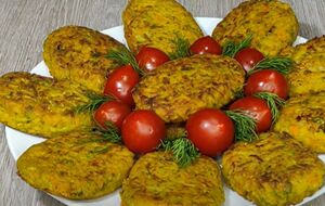 Сформируйте котлеты и обжарьте их с двух сторон на растительном масле до готовности