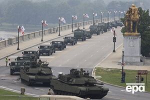 Вулицями Вашингтона проїхала військова техніка різних періодів