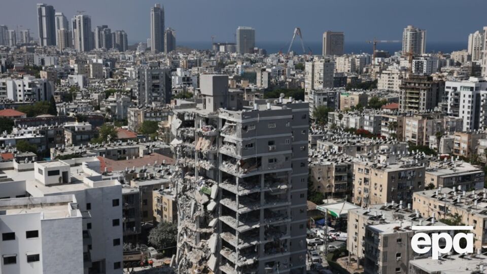 Іран та Ізраїль і далі атакують один одного