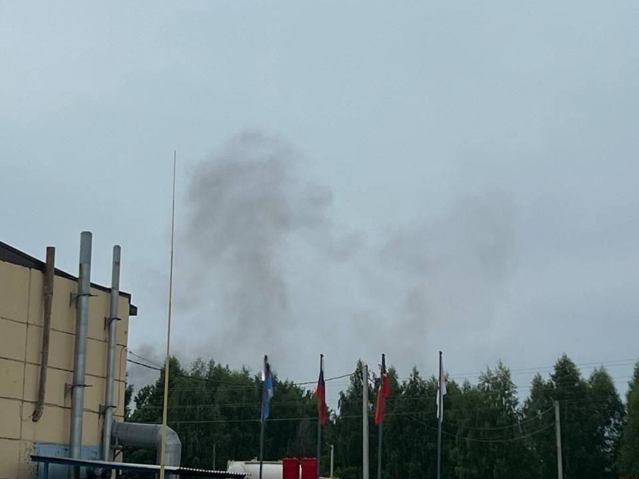 Імовірно, є влучення в завод із виготовлення безпілотників