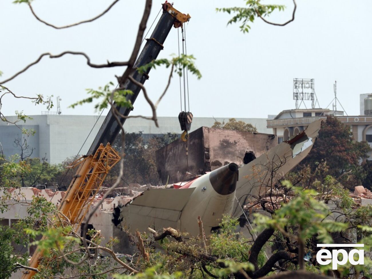 Джерела ЗМІ розповіли, що пілот літака до аварії надіслав диспетчерам повідомлення про ймовірну несправність