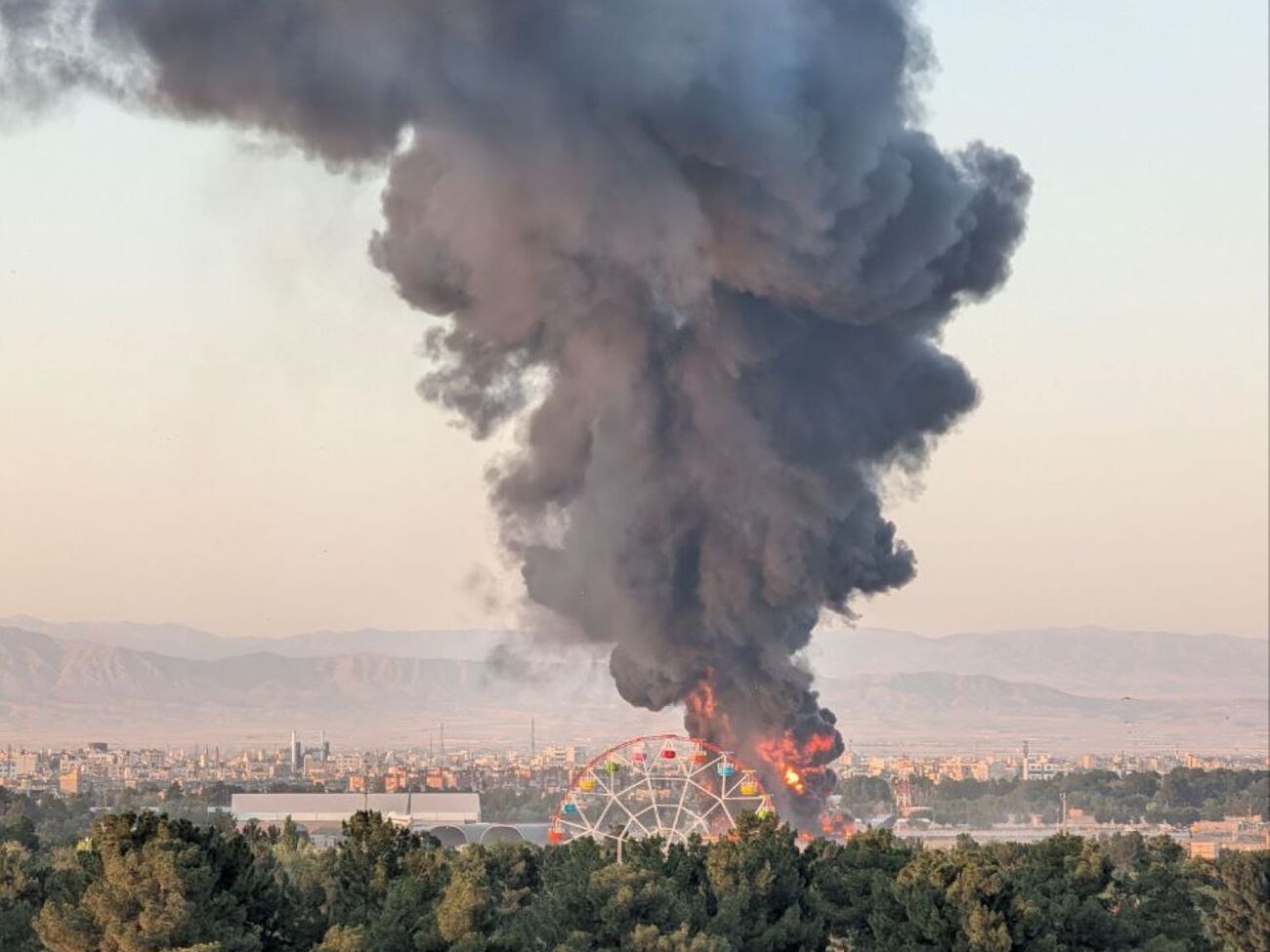 Аэропорт расположен в 2,3 тыс. км от Израиля