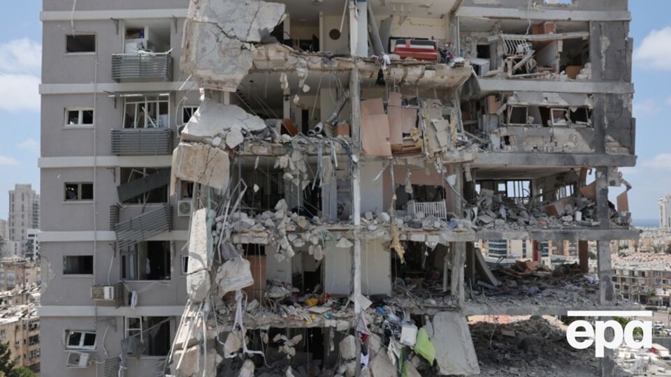 У будинок у Бат-Ямі влучила балістична ракета