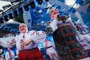 Во время концерта в Киеве Сердючка исполнила на русском языке песни "Дольче Габбана" и "Все будет хорошо"