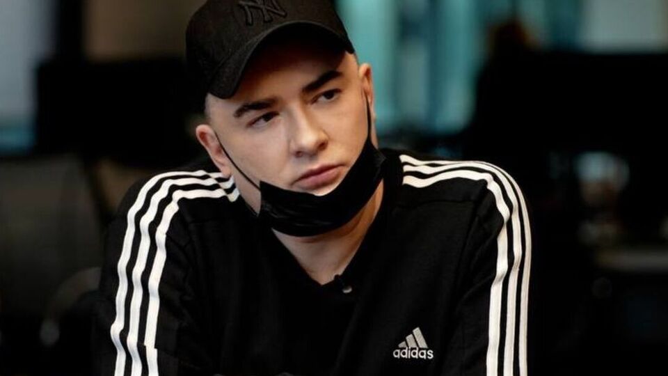 Данилко лично не комментировал скандал, но его директор объяснил, что певец исполнял песни на суржике