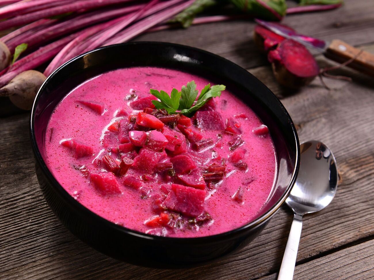 Этот суп подают холодным